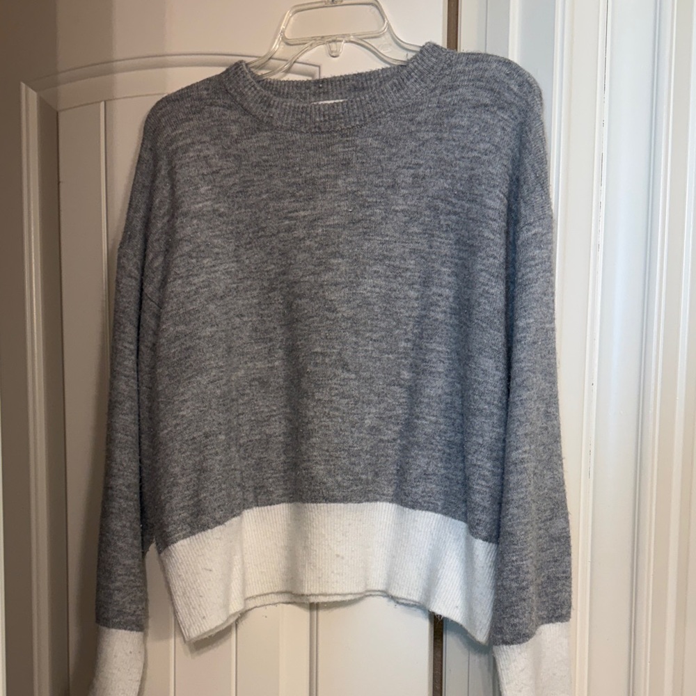 H&M Gray and White Women's Sweater
